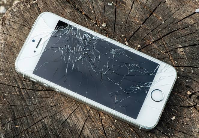 Troca de Tela quebrada do iPhone em BH